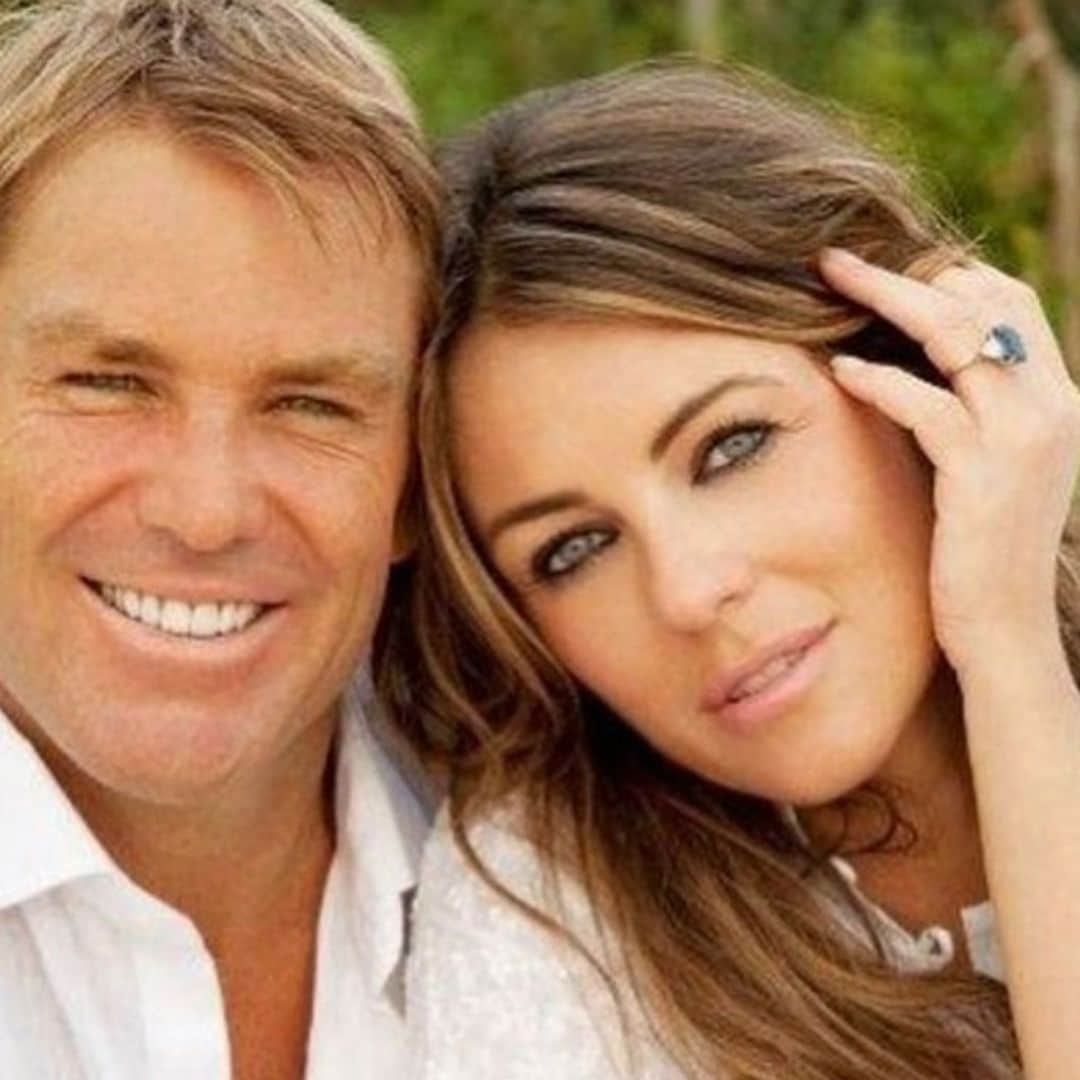 Elizabeth Hurley despide al que fuera su prometido, Shane Warne: 'Mi amado corazón de león'