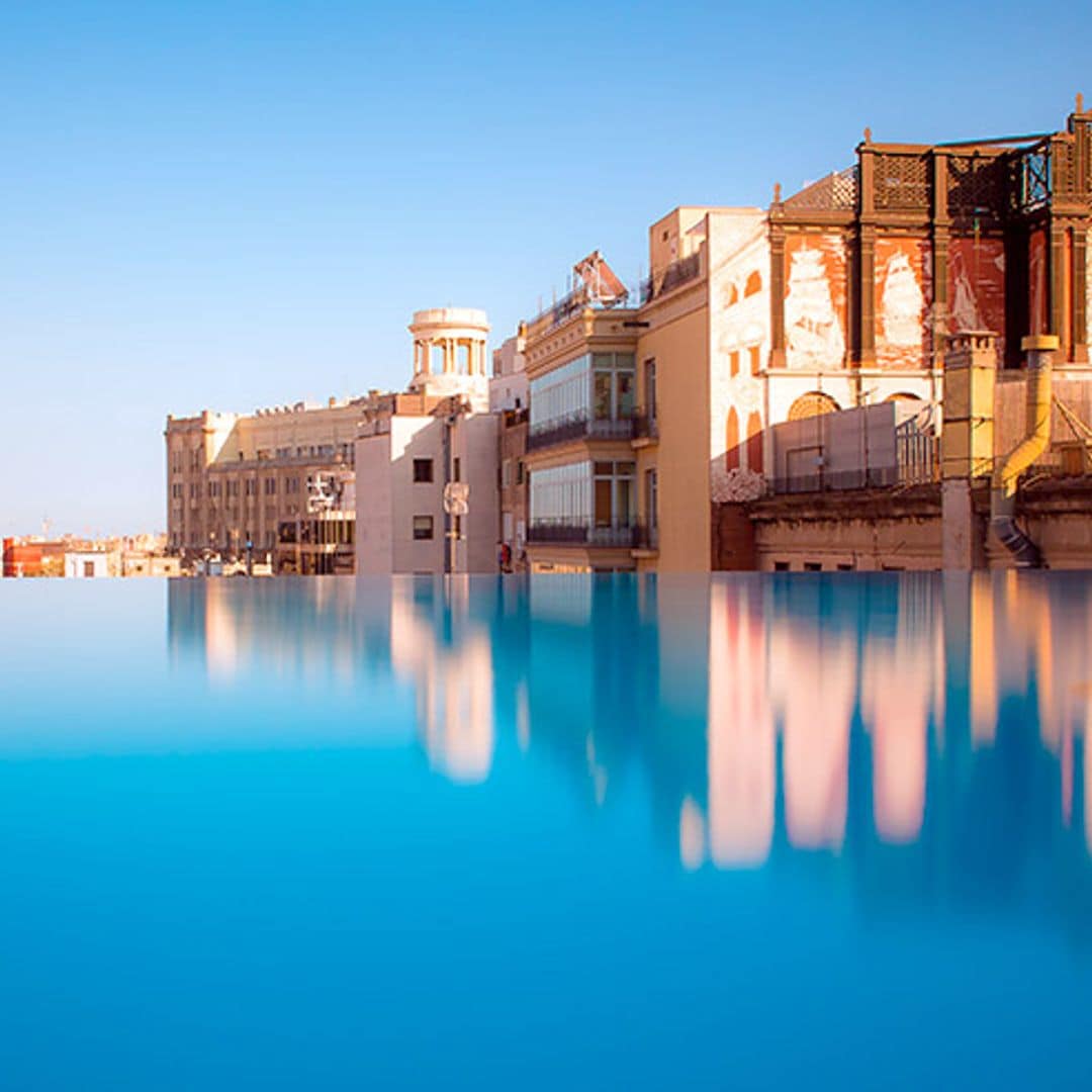 Diez baños celestiales: piscinas en azoteas de hoteles urbanos