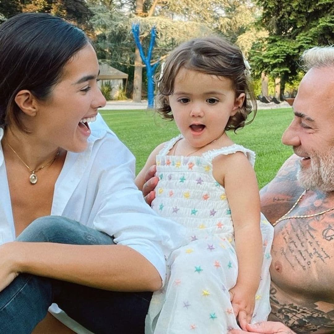 Conmovidos, Gianluca Vacchi y Sharon Fonseca celebran el cumpleaños 3 de su hija Blu