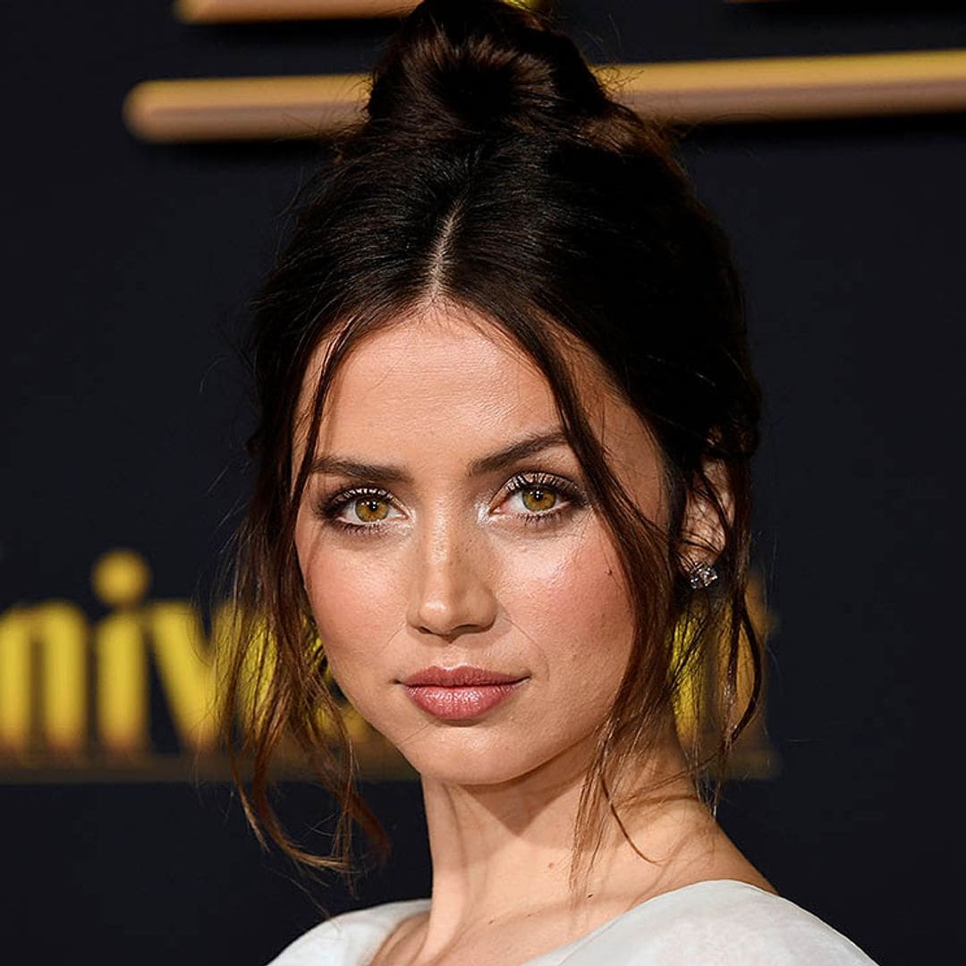 Ana de Armas comparte nuevo proyecto con el actor de moda, Regé-Jean Page