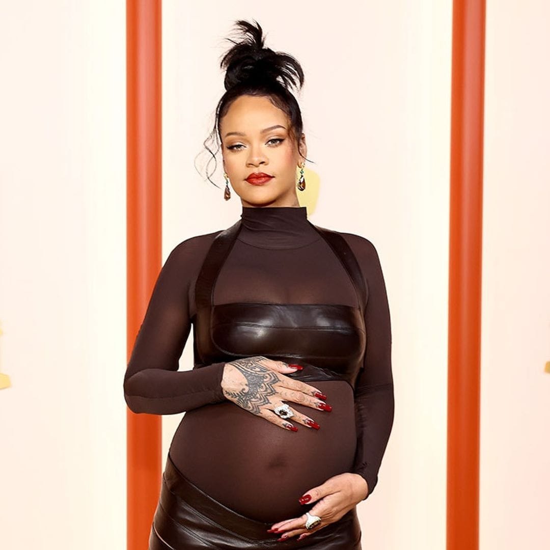 Presumiendo su baby bump, Rihanna debuta en una gala de los Oscar