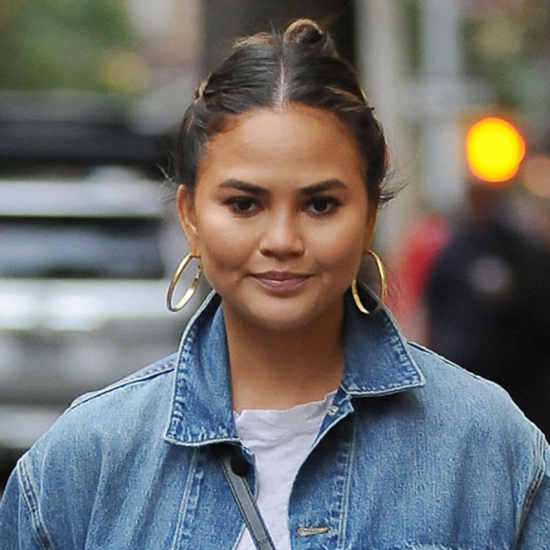 Chrissy Teigen utiliza el mismo truco que Blanca Suárez para tener buen aspecto sin maquillaje