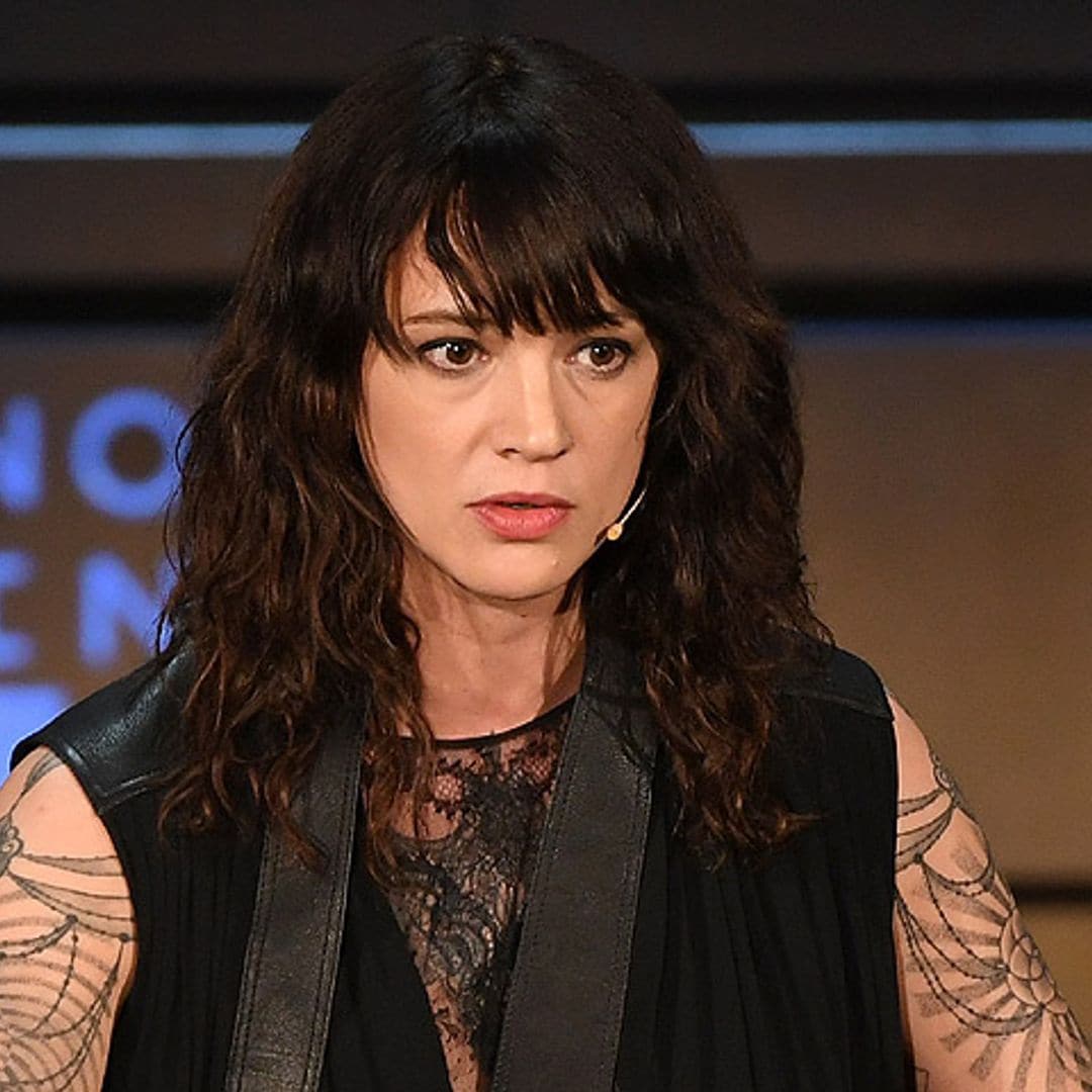 Asia Argento niega 'categóricamente' las acusaciones de abuso del actor Jimmy Bennett