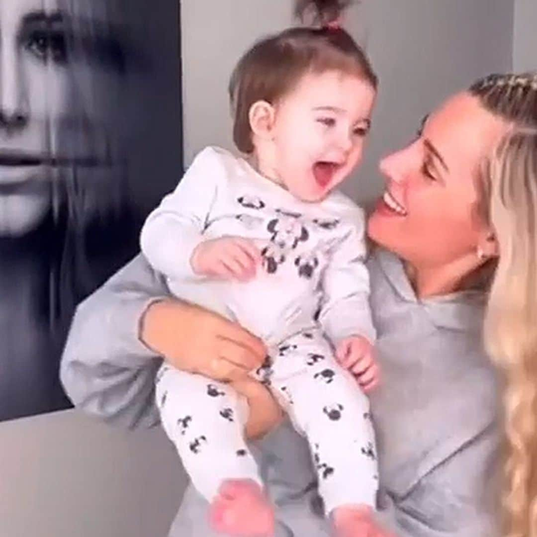 Edurne da la bienvenida a la Navidad bailando entre risas con su hija Yanay