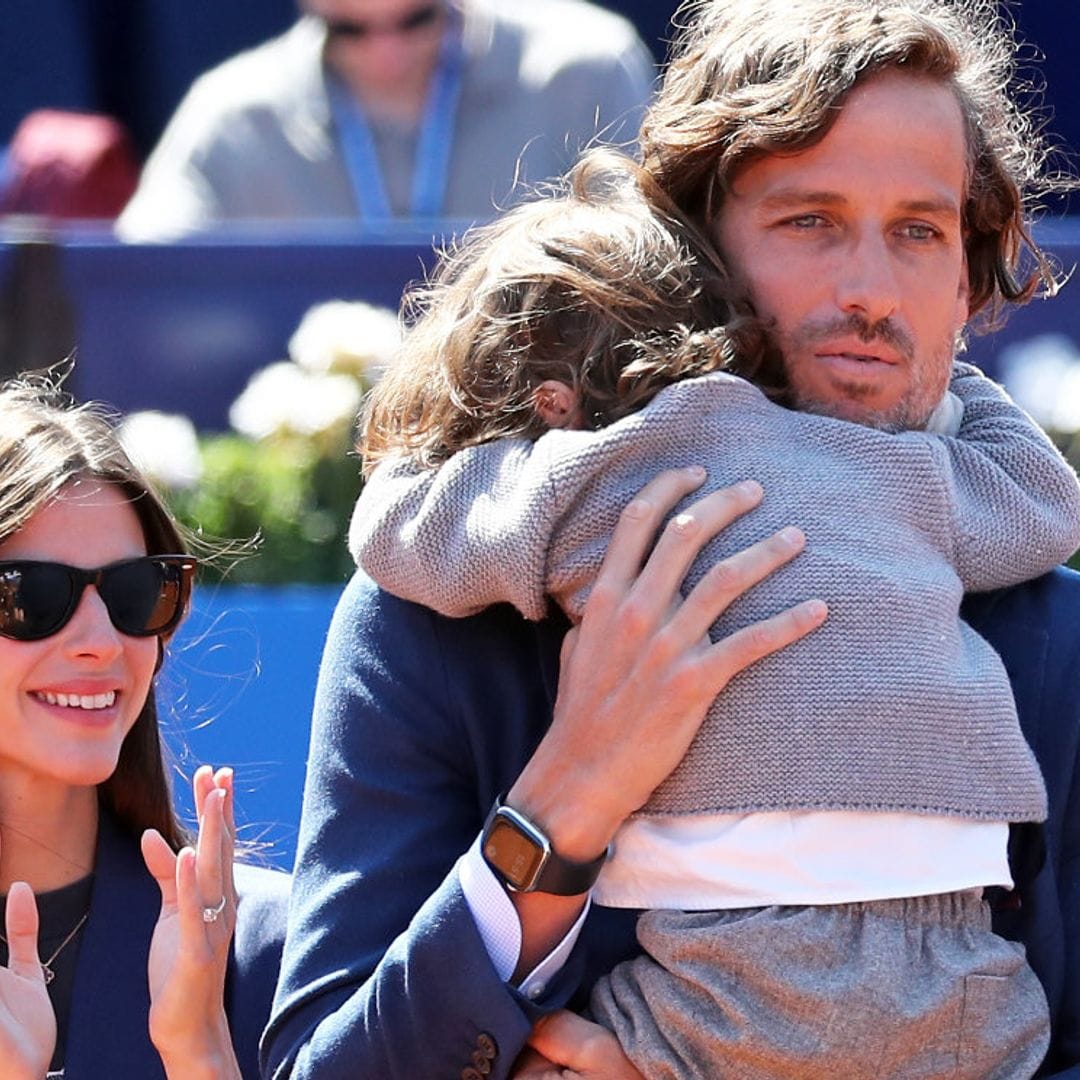 Sandra Gago y su hijo Darío aplauden a Feliciano López en su adiós a la pista donde soñó con ser tenista