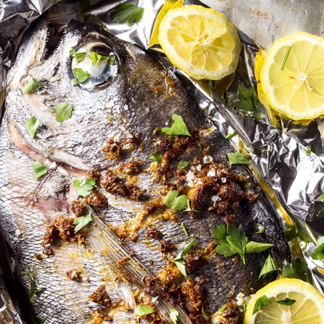 Palometa con pesto de hierbas