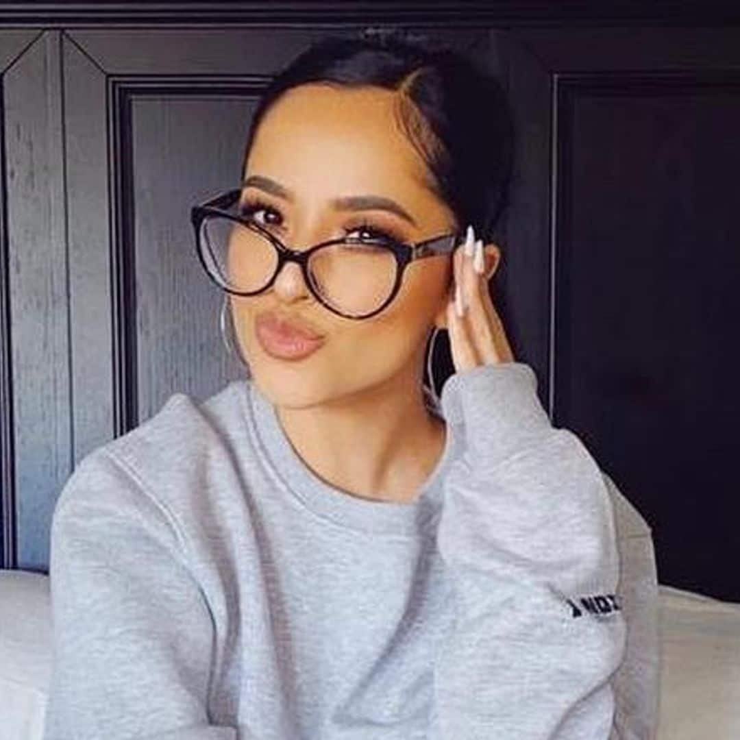 Becky G presume su talento escondido junto a su novio