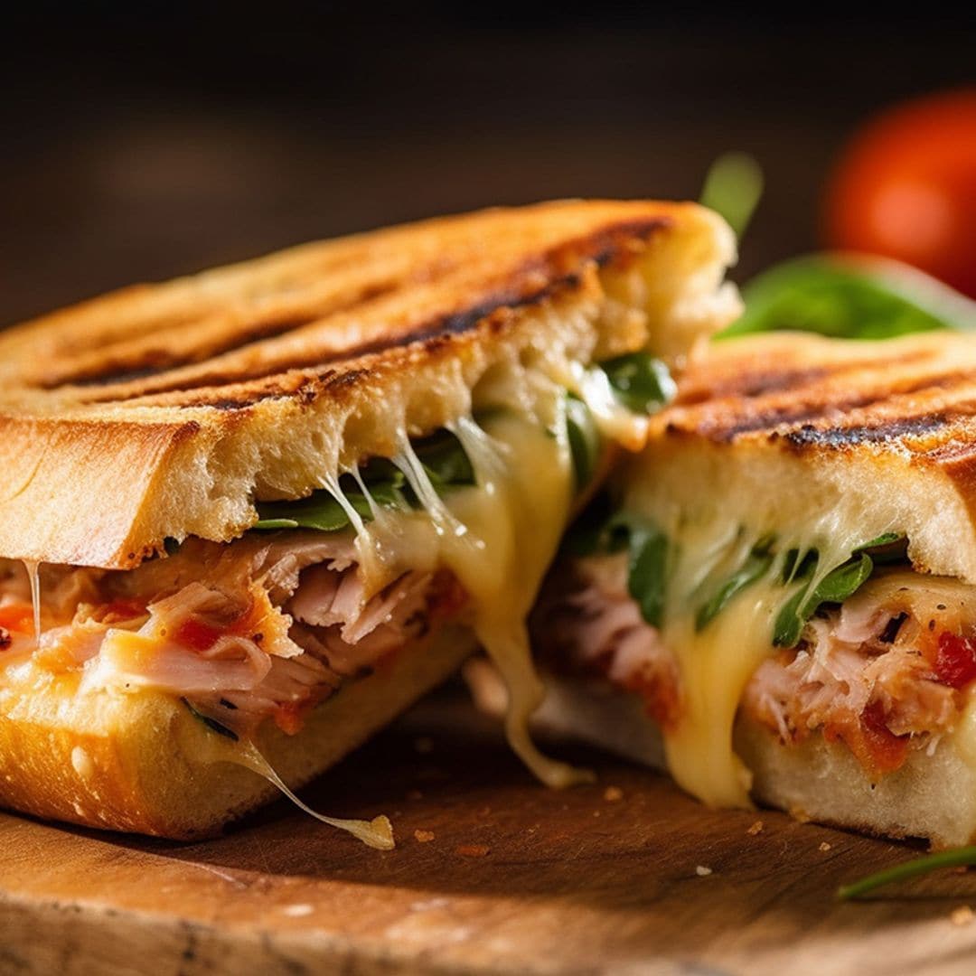 Derrítete de placer con el sándwich 'tuna melt'