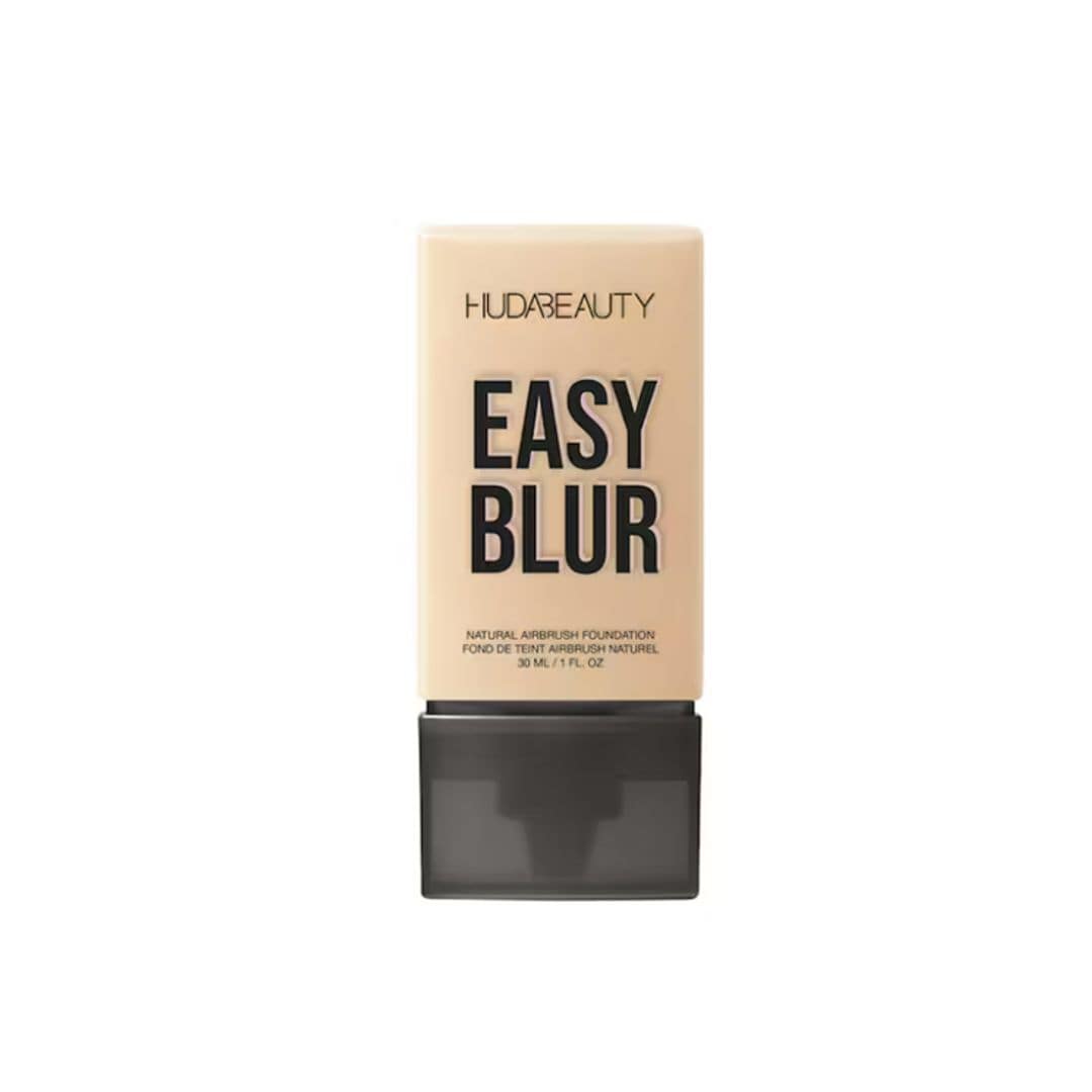 Easy Blur Natural Airbrush Foundation, de Huda Beauty