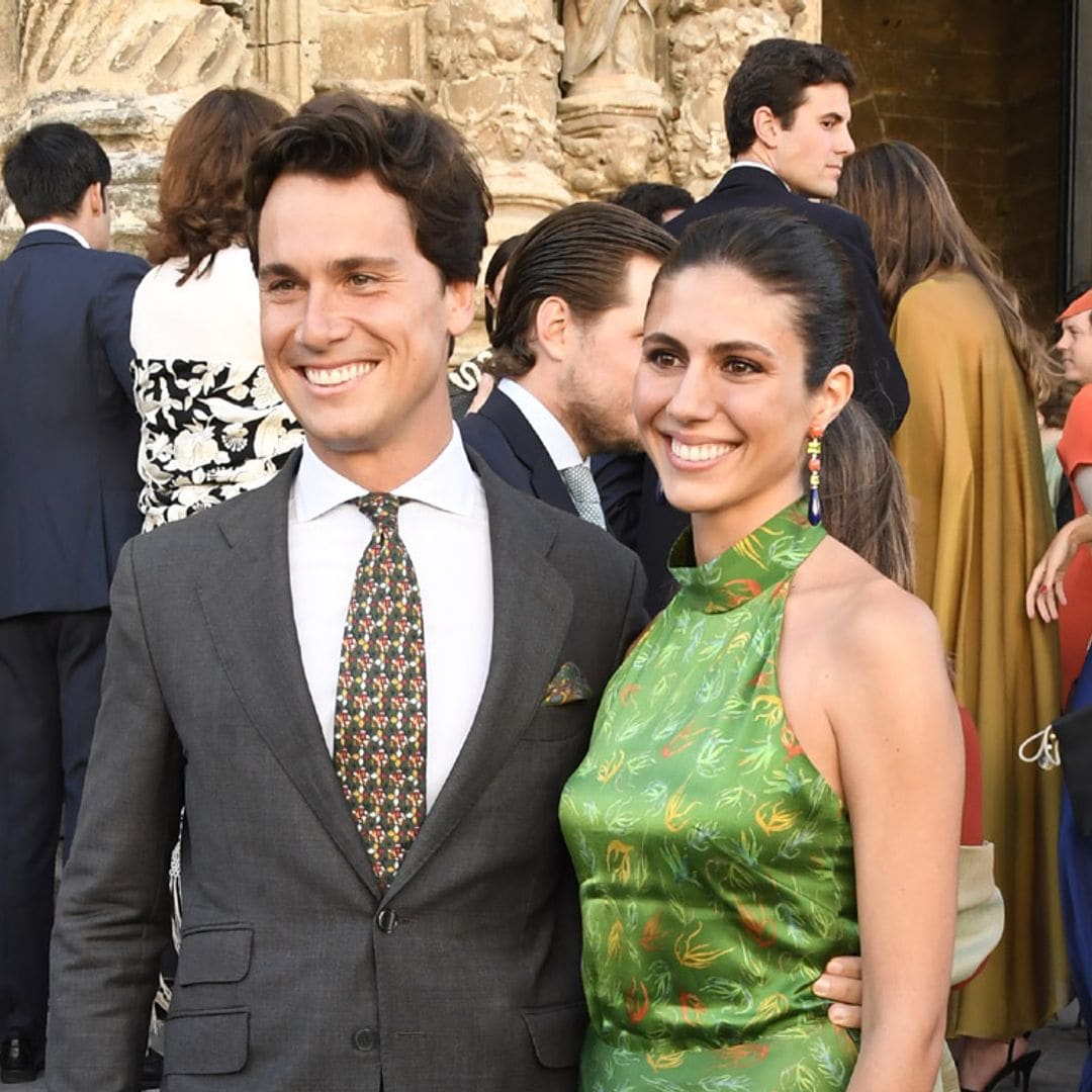 Ana Cristina Portillo y Santiago Camacho, una pareja feliz en la boda de Alfonso Osborne