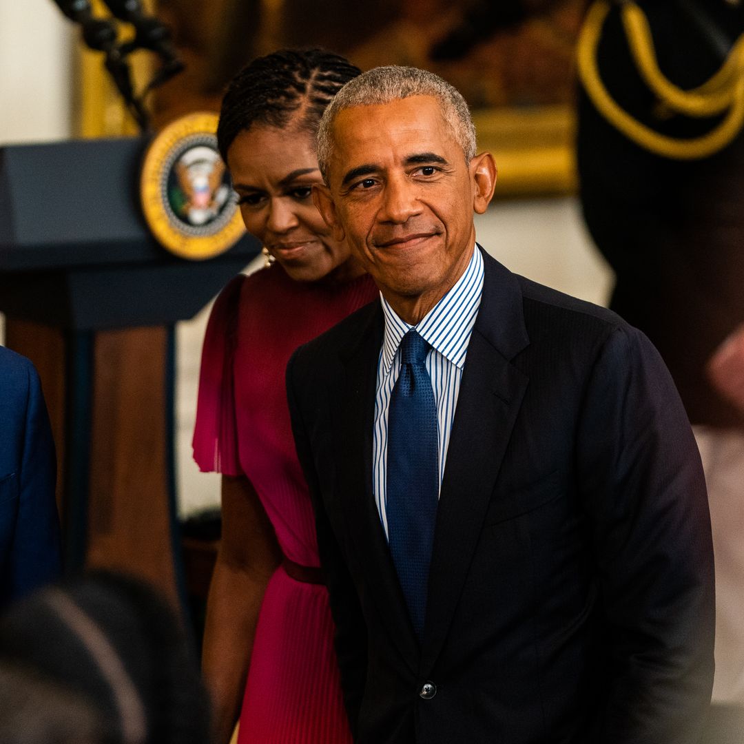 Barack Obama y Donald Trump, juntos y sonrientes en el funeral de Jimmy ...