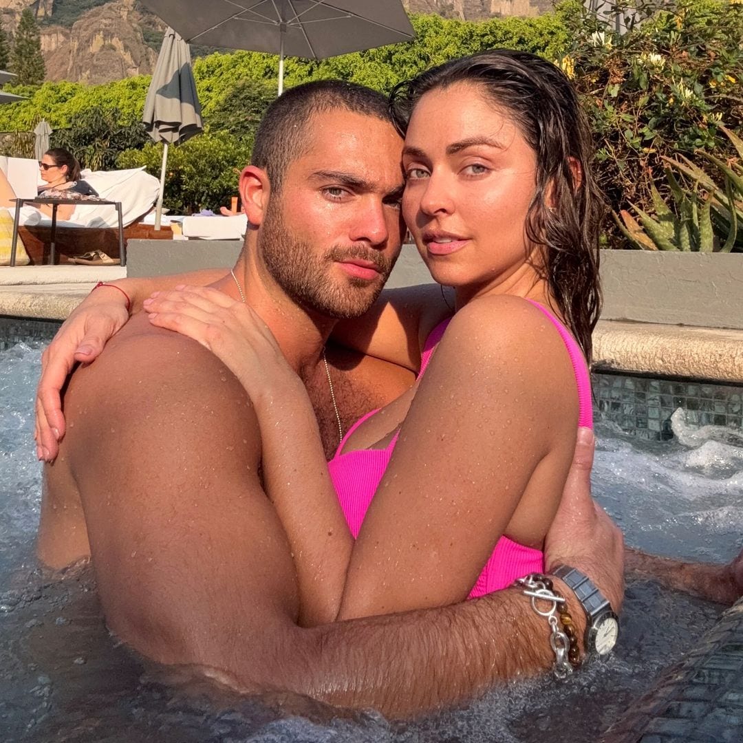 Enamorada, Claudia Martín presume una nueva foto junto a su novio