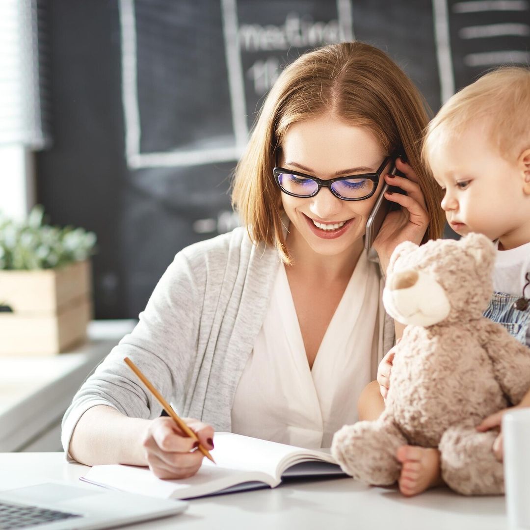 ¿Qué ayudas a la maternidad han mejorado en 2023?