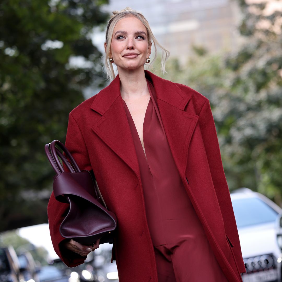 Las 30 compras en color burdeos que te ayudarán a vestir elegante todo el otoño