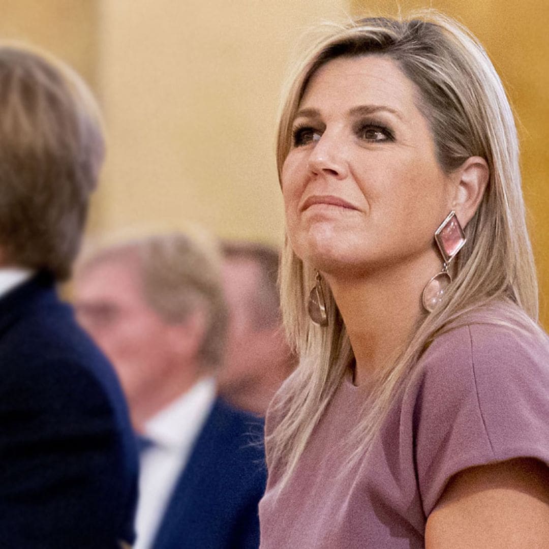 Máxima recupera el vestido italiano con truco que gusta a doña Letizia y en Hollywood