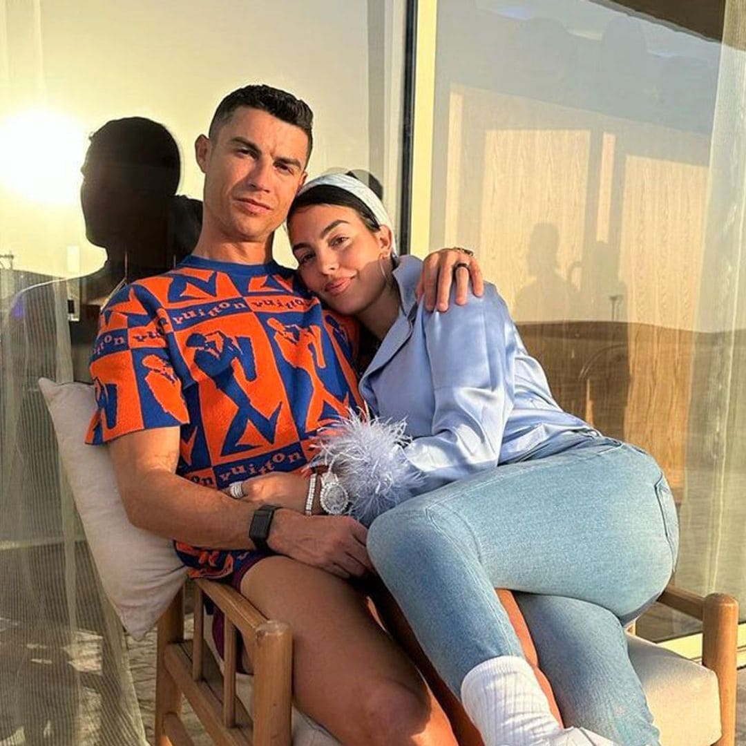 El detalle en la funda del móvil de Ronaldo que destapa su lado más romántico con Georgina