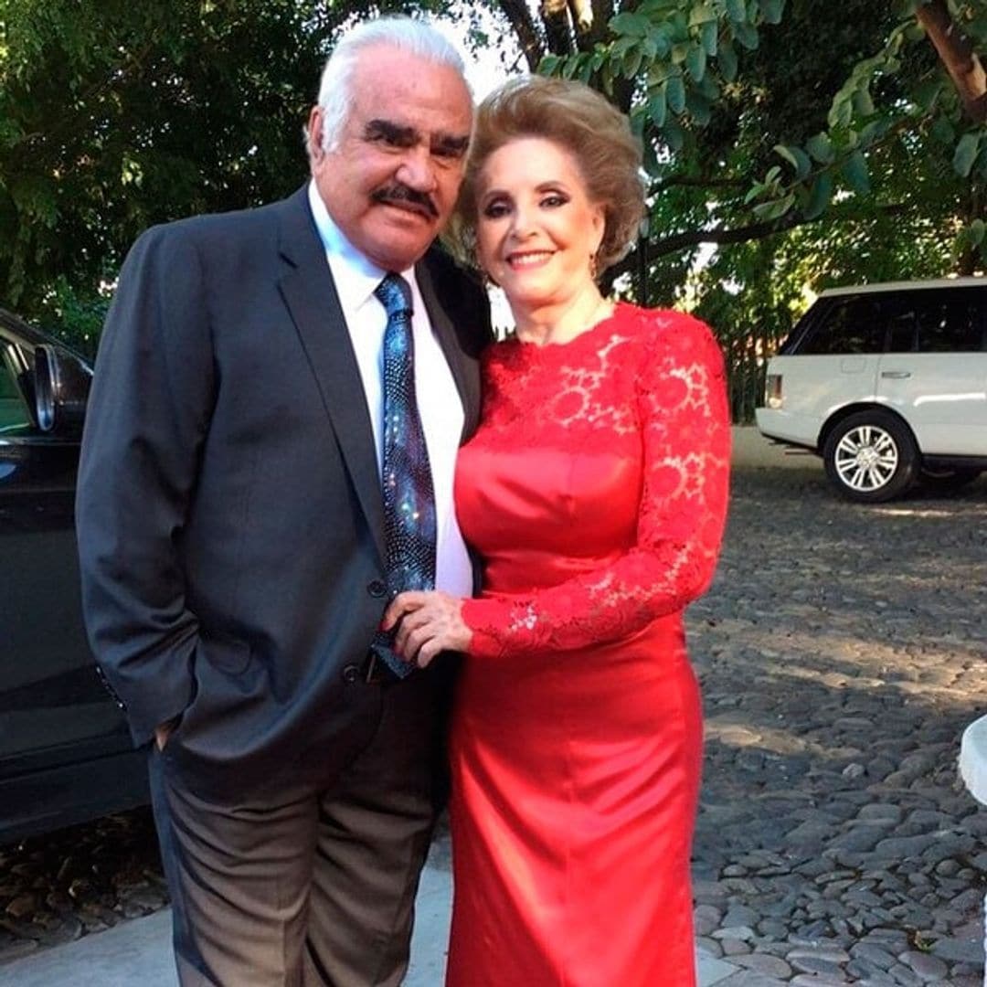 Vicente Fernández y Doña Cuquita, un amor que nació en Huentitán