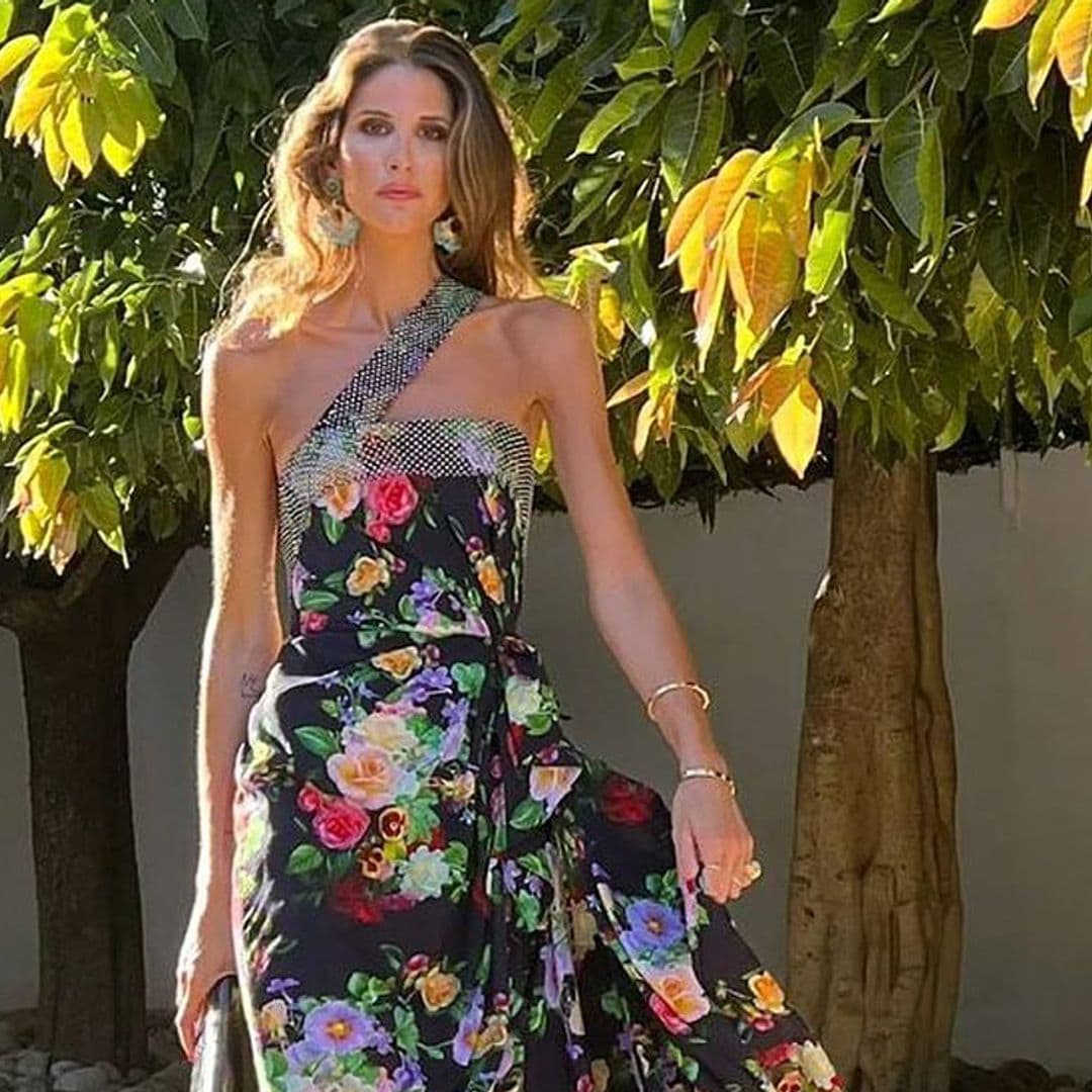 Inés Domecq, inspiradora con su vestido floral que anuncia que 'algo muy especial está por llegar'