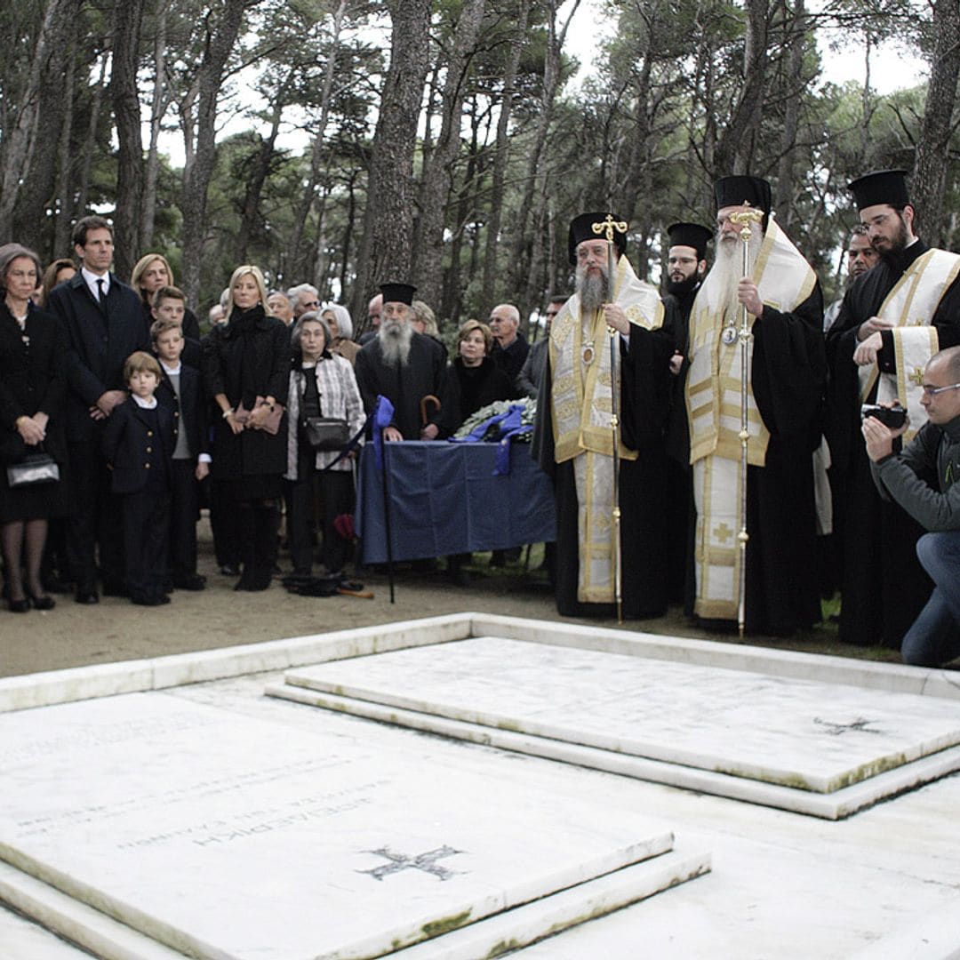 Las tumbas de los abuelos maternos de Felipe VI han sido vandalizadas