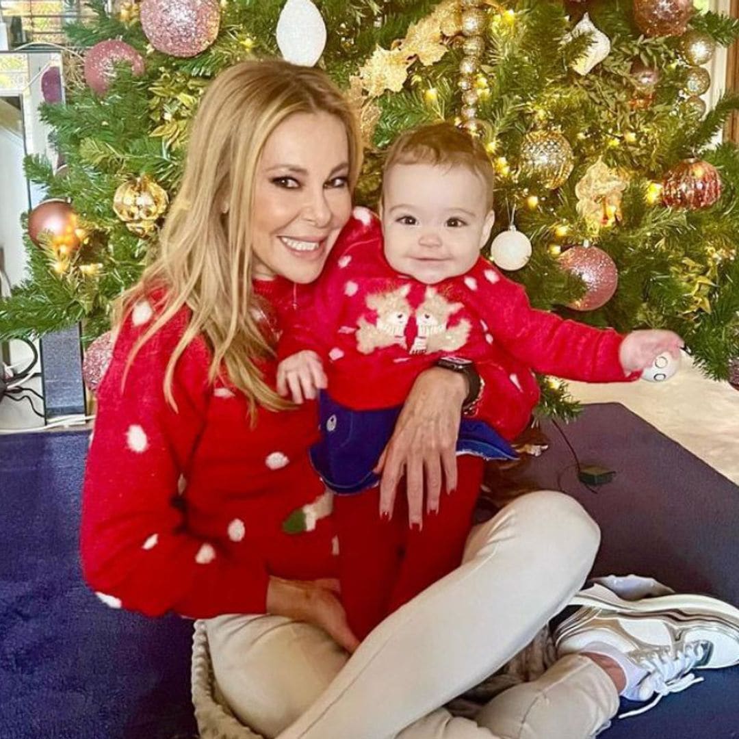 Ana Obregón y su hija Anita felicitan la Nochebuena en sus primeras y 'mágicas' Navidades juntas