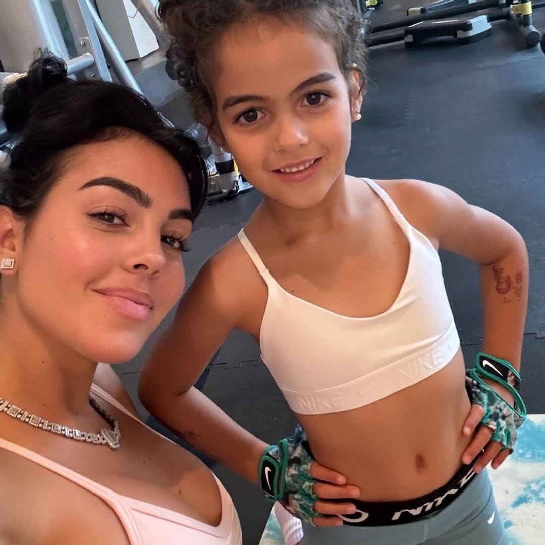 Alana demuestra que es una 'mini Georgina', ¡entrenando en el gym!