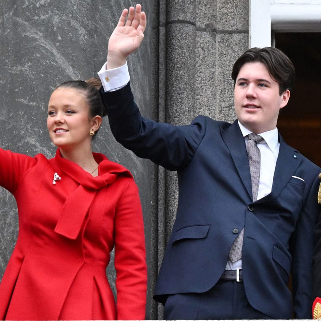 Isabella de Dinamarca rinde homenaje a su abuela Margarita con un abrigo rojo y el broche de su confirmación