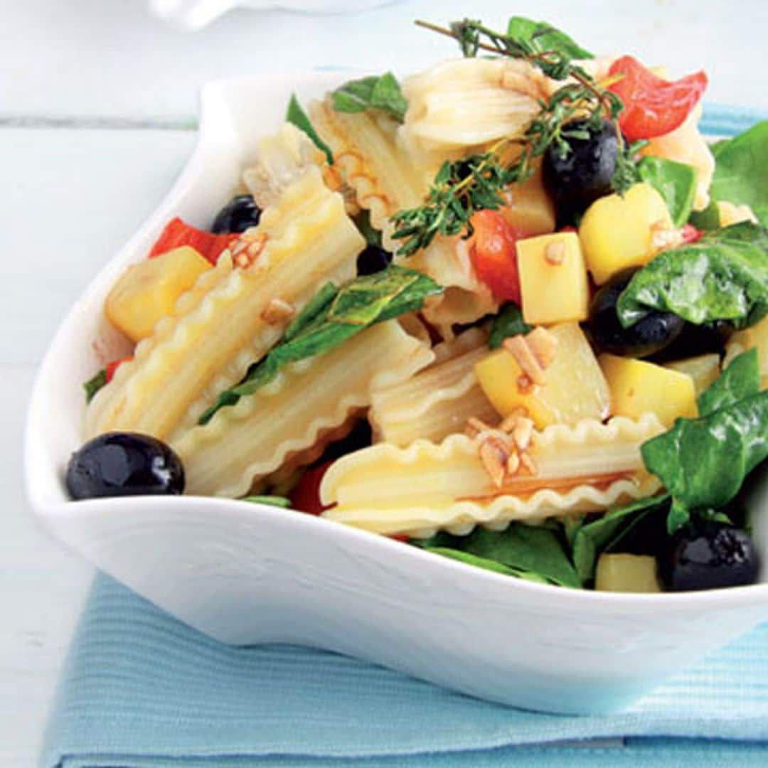 Ensalada de verdura y pasta 'garganelli'