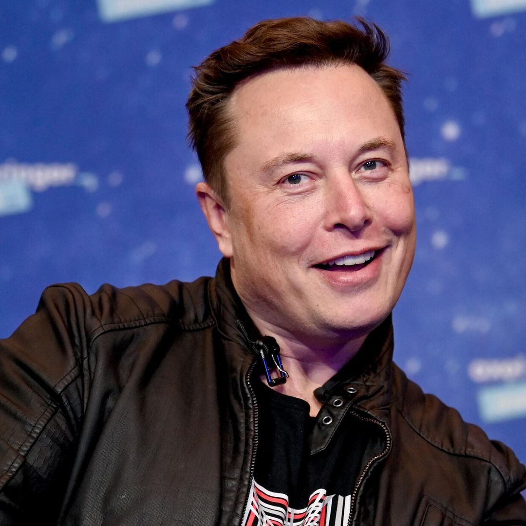 El multi millonario Elon Musk ofrece $5 mil dólares a adolescente por cerrar su cuenta en redes sociales