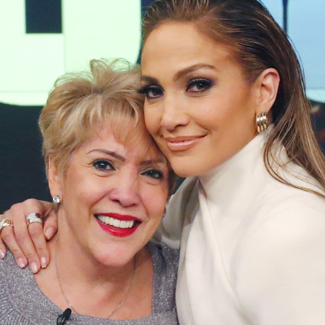 Jennifer Lopez dedica un bonito mensaje a su madre tras las confesiones sobre su infancia que provocaron tanto revuelo