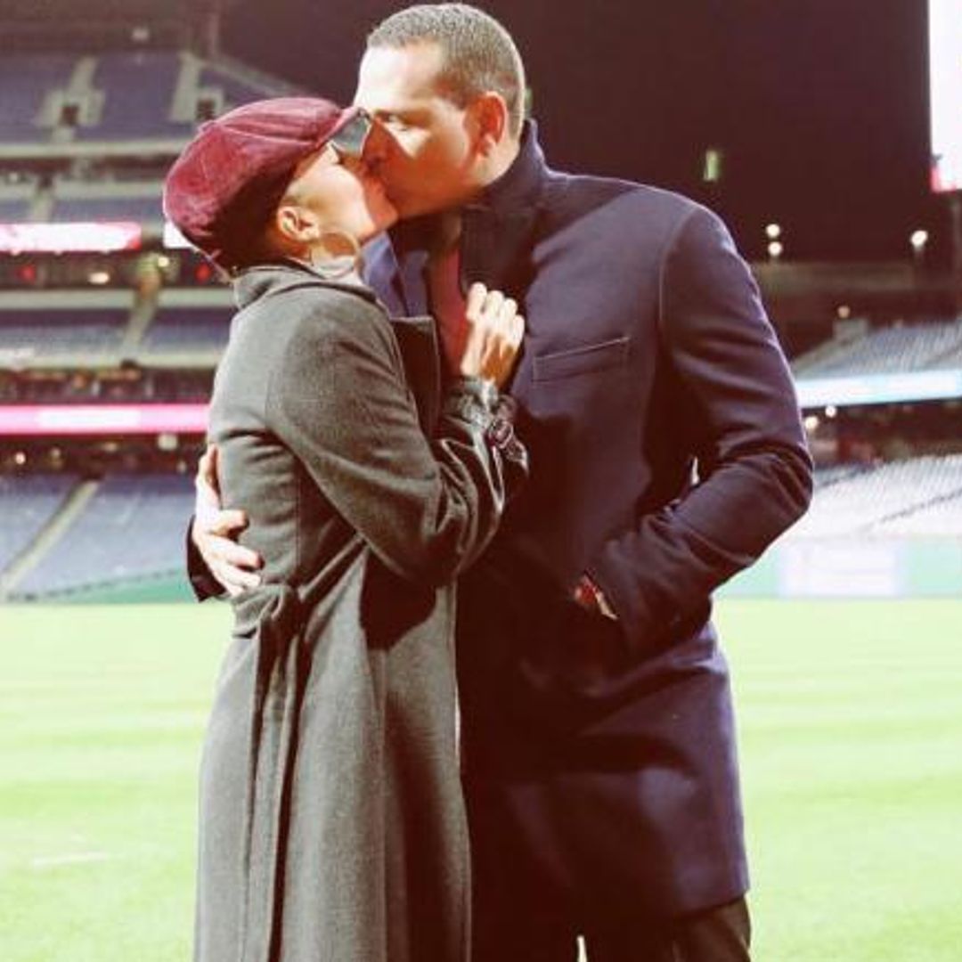 Esta foto ha causado histeria en los admiradores de Jennifer Lopez y Alex Rodriguez; pero, ¿qué significa?