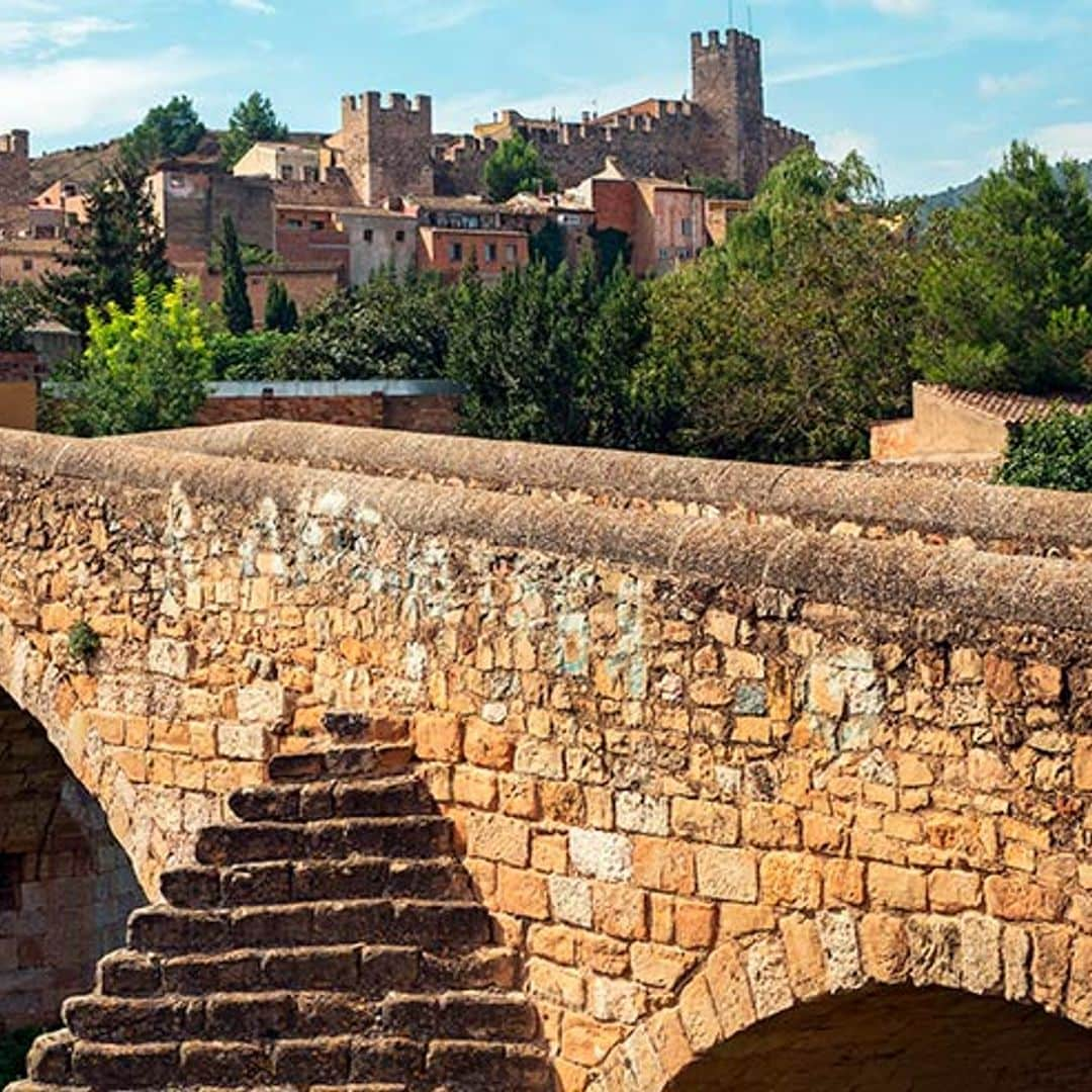 Una muralla medieval, un dragón y otras sorpresas mayúsculas en Montblanc