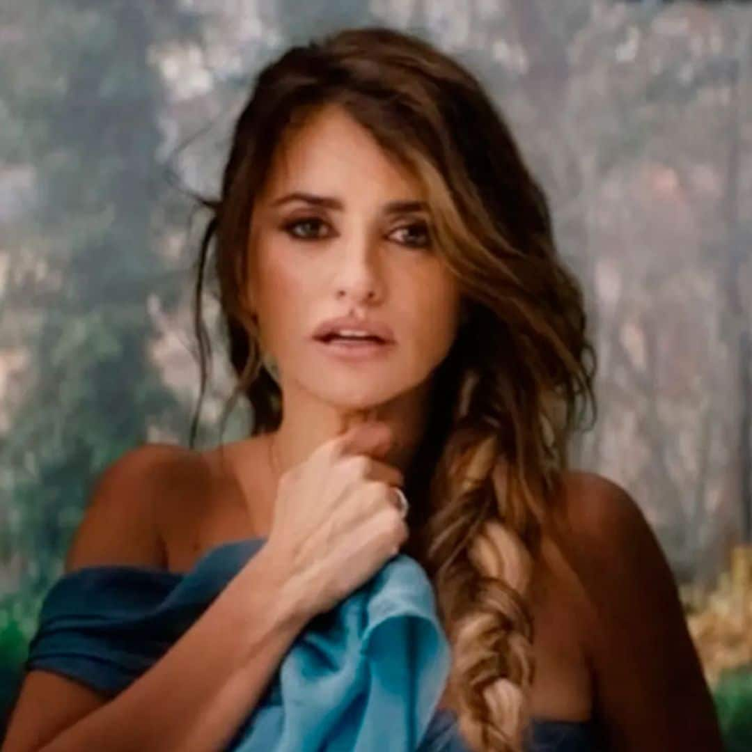 Penélope Cruz vuelve a sus inicios como estrella de videoclip