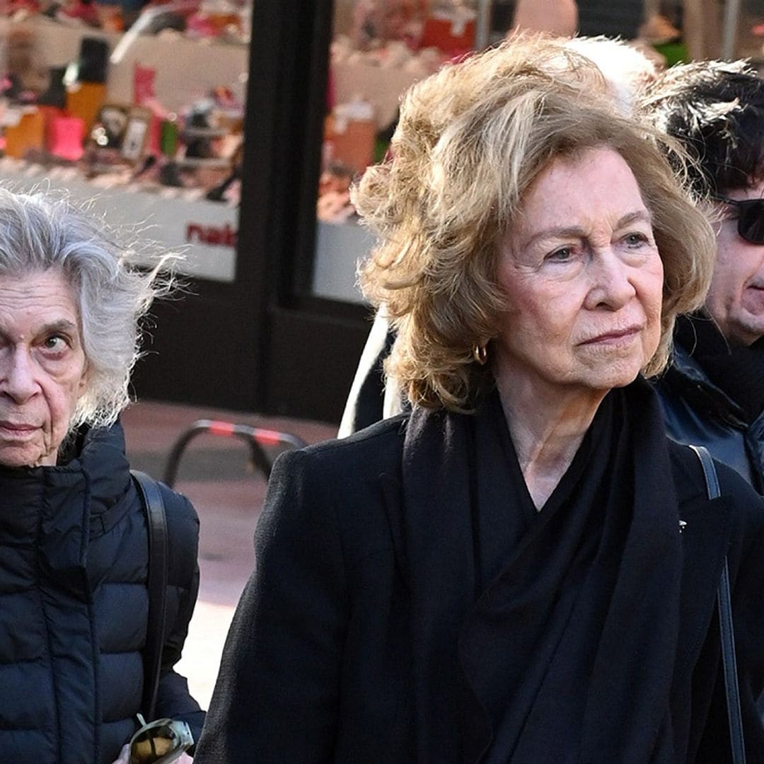 Doña Sofía continúa en Atenas junto a su hermana Irene de Grecia y sus sobrinos tras el funeral del rey Constantino