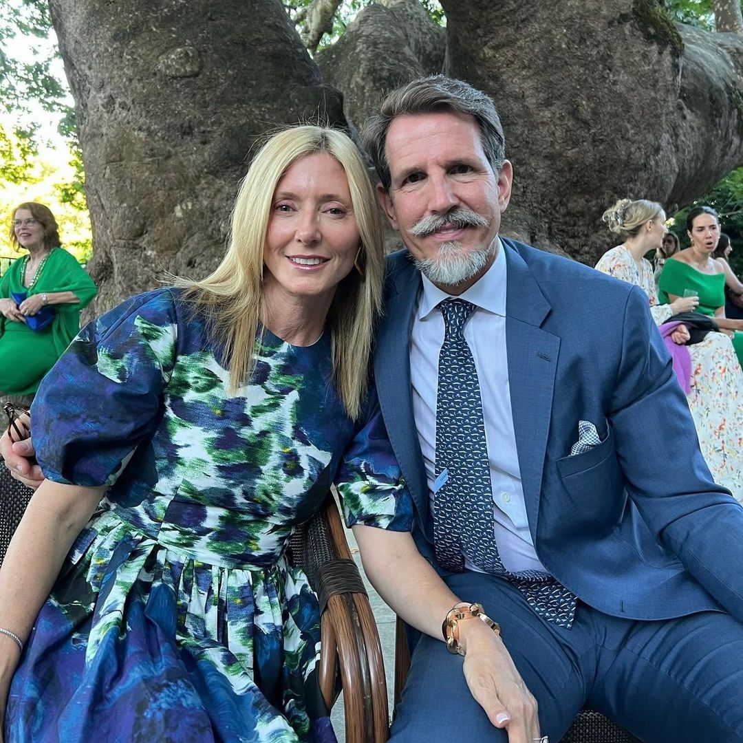 Los elegantes looks que ha lucido Marie-Chantal de Grecia,  junto a su marido, en la boda del hijo de una gran amiga