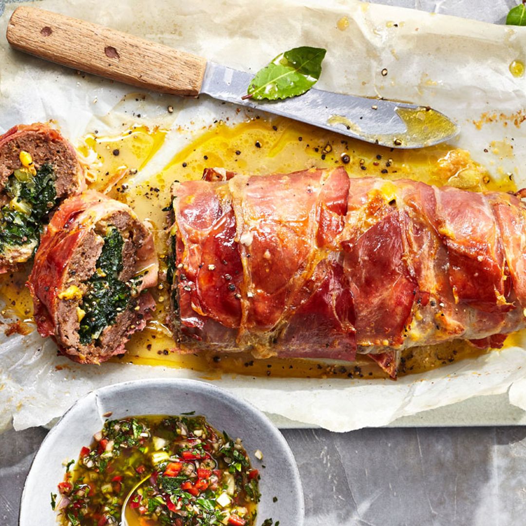 'Roulade' de ternera con espinacas y salsa chimichurri