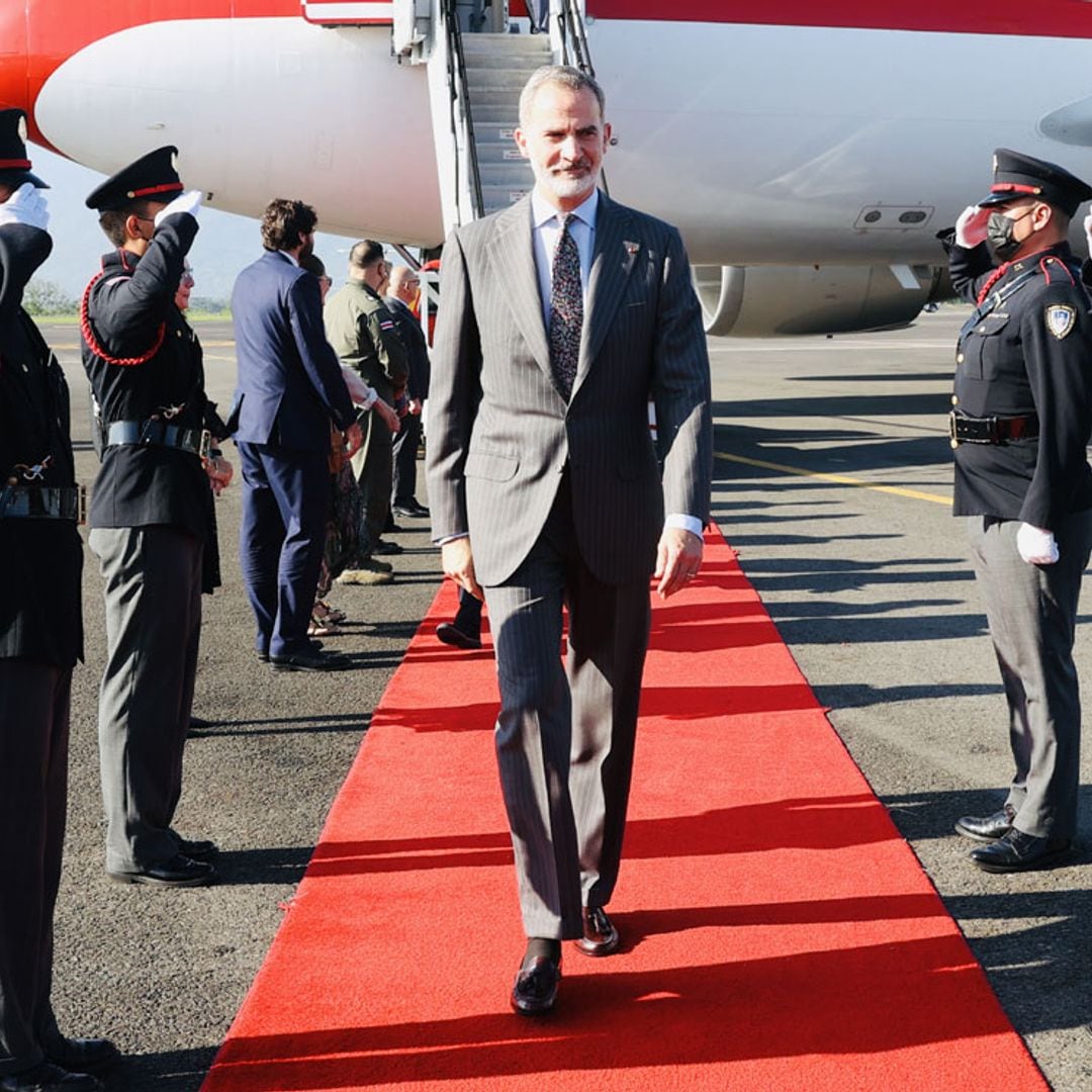 El distendido encuentro del rey Felipe con los españoles que residen en Costa Rica durante su viaje al país