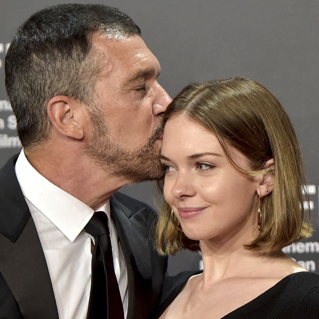 Antonio Banderas cuenta cómo su hija Stella le ayuda a mejorar en su trabajo