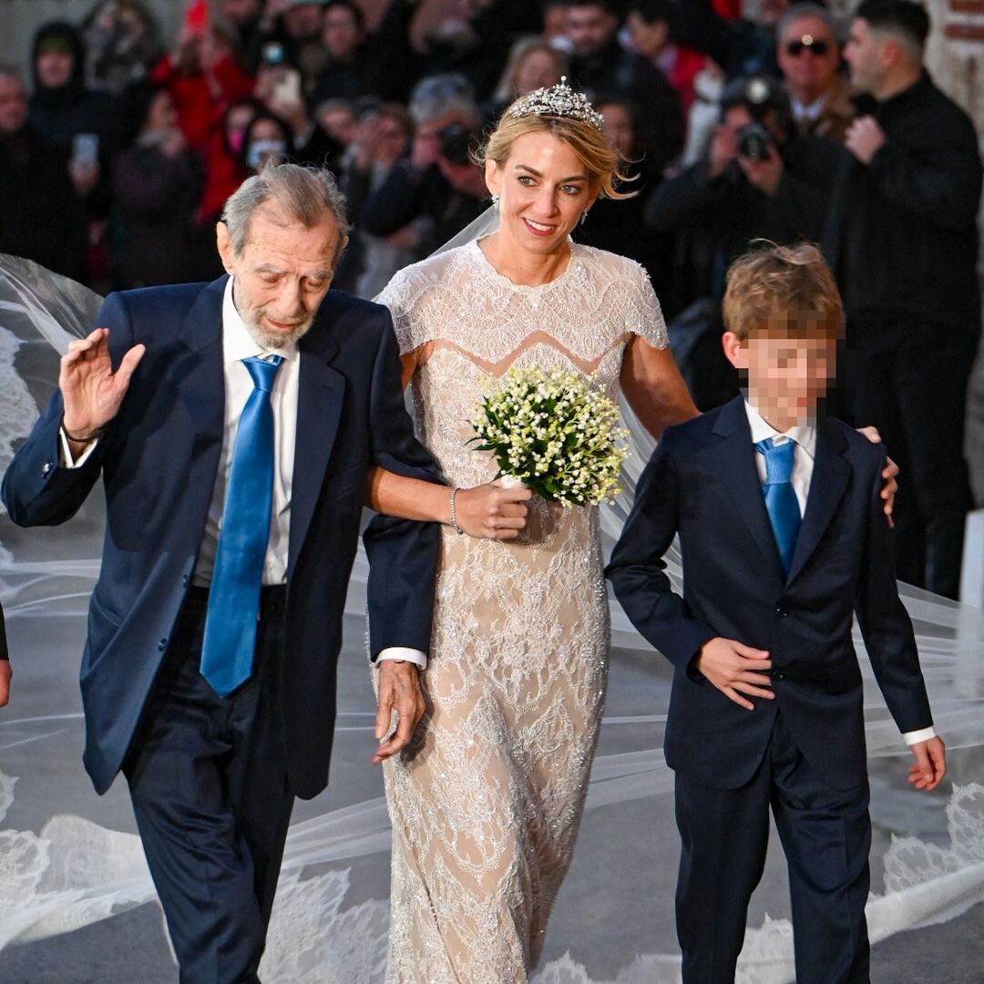 Según adelantó ¡HOLA!, Chrysi Vardinogiannis deslumbra con la histórica tiara del Corsario