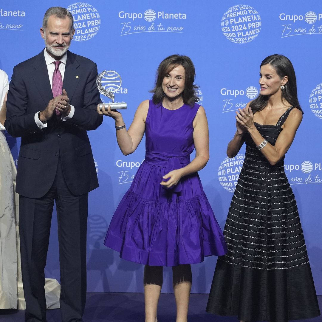 Los Reyes entregan el Premio Planeta a Paloma Sánchez-Garnica en una doble celebración