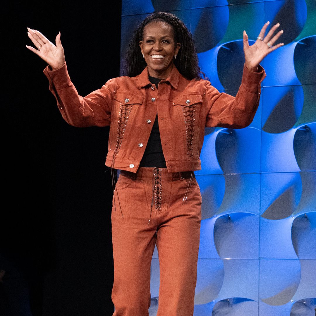 Michelle Obama deslumbra con un impresionante 'look western' en un evento reciente