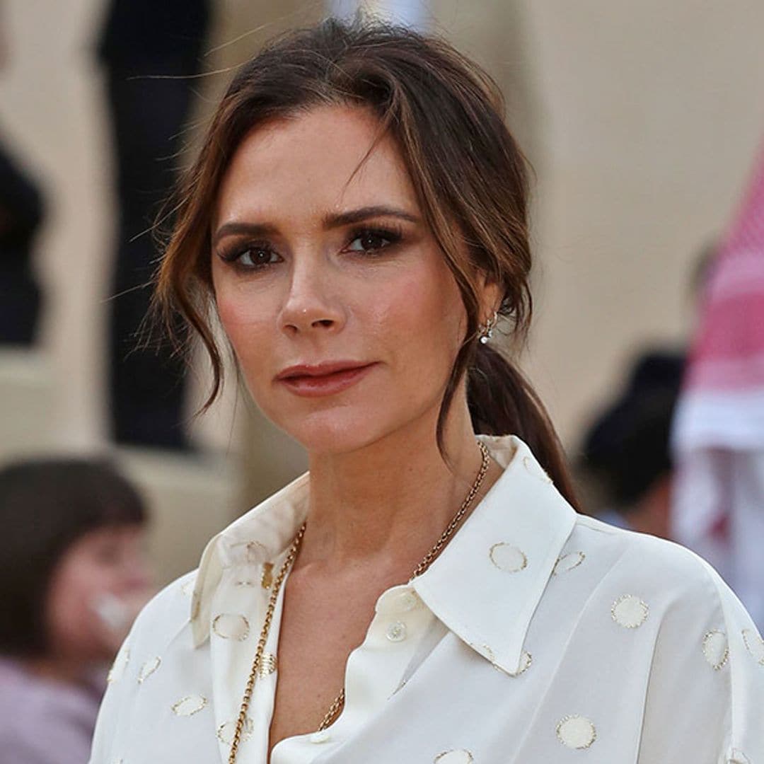 Victoria Beckham estrena imagen y ¡vuelve al rubio!