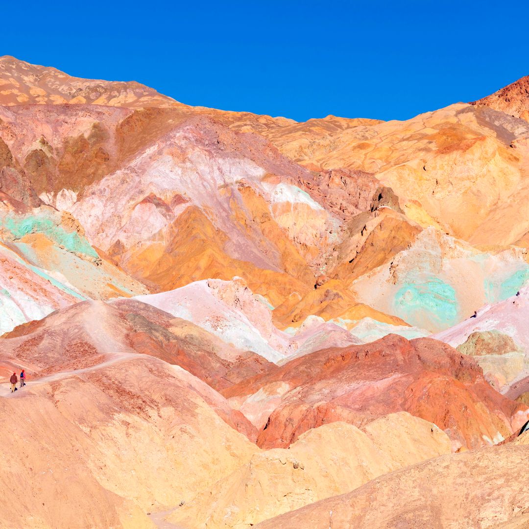 Montañas en el Valle de la Muerte en California, Estados Unidos