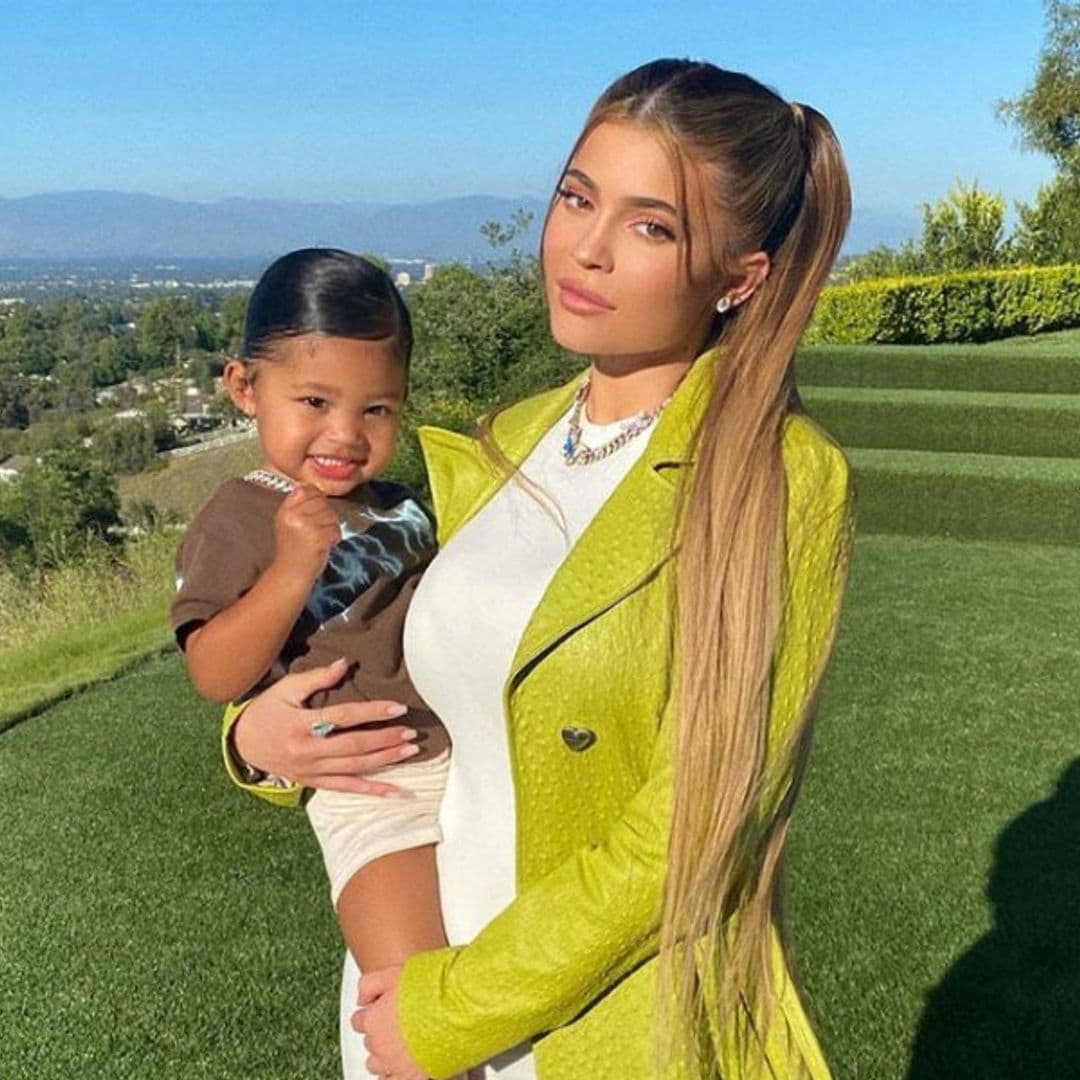 Kylie Jenner se ha tatuado su fecha más importante: Travis o Stormi, ¿cuál es tu apuesta?