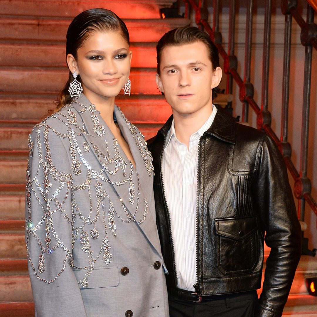 Zendaya y Tom Holland salen de compras navideñas junto a su perrito