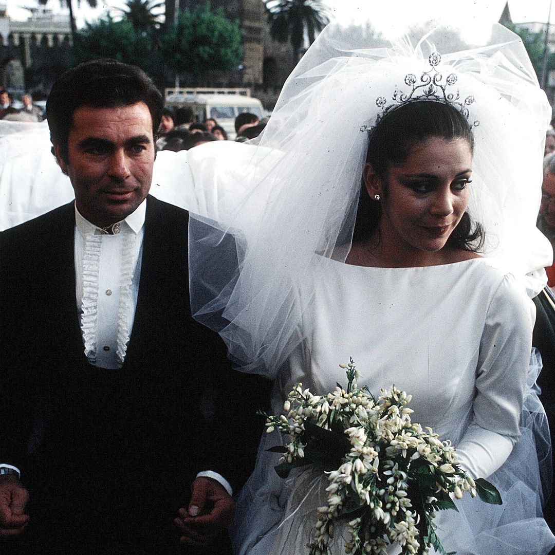 EL TORERO FRANCISCO RIVERA "PAQUIRRI" CON LA CANTANTE ISABEL PANTOJA EN EL DIA DE SU BODA. 30/04/83 SEVILLA