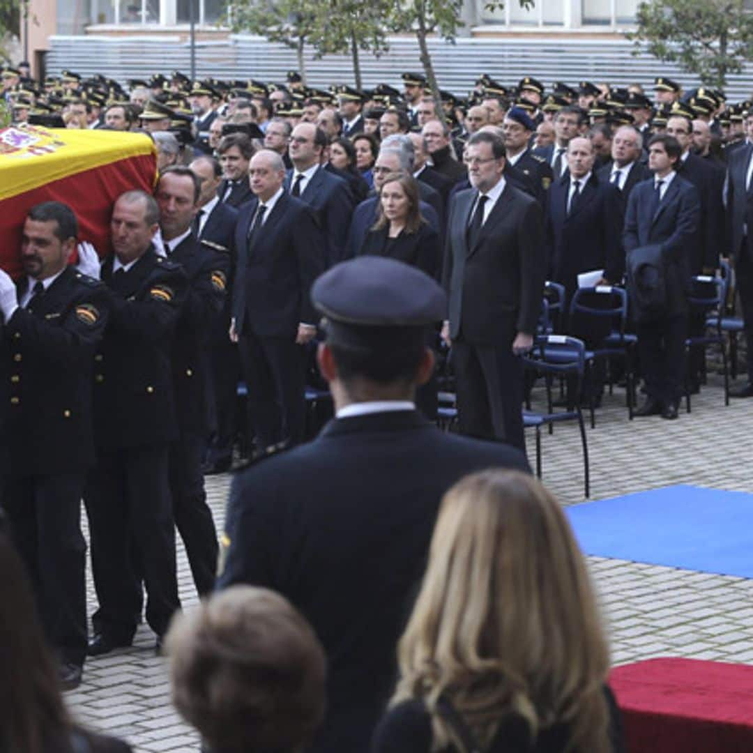 Los Reyes presiden el funeral por los dos policías asesinados en Afganistán