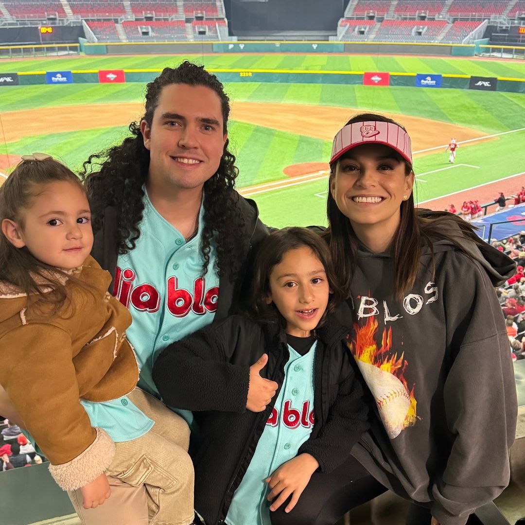 ¡Noche de béisbol! Tania Rincón y su familia, invitados especiales en el estadio