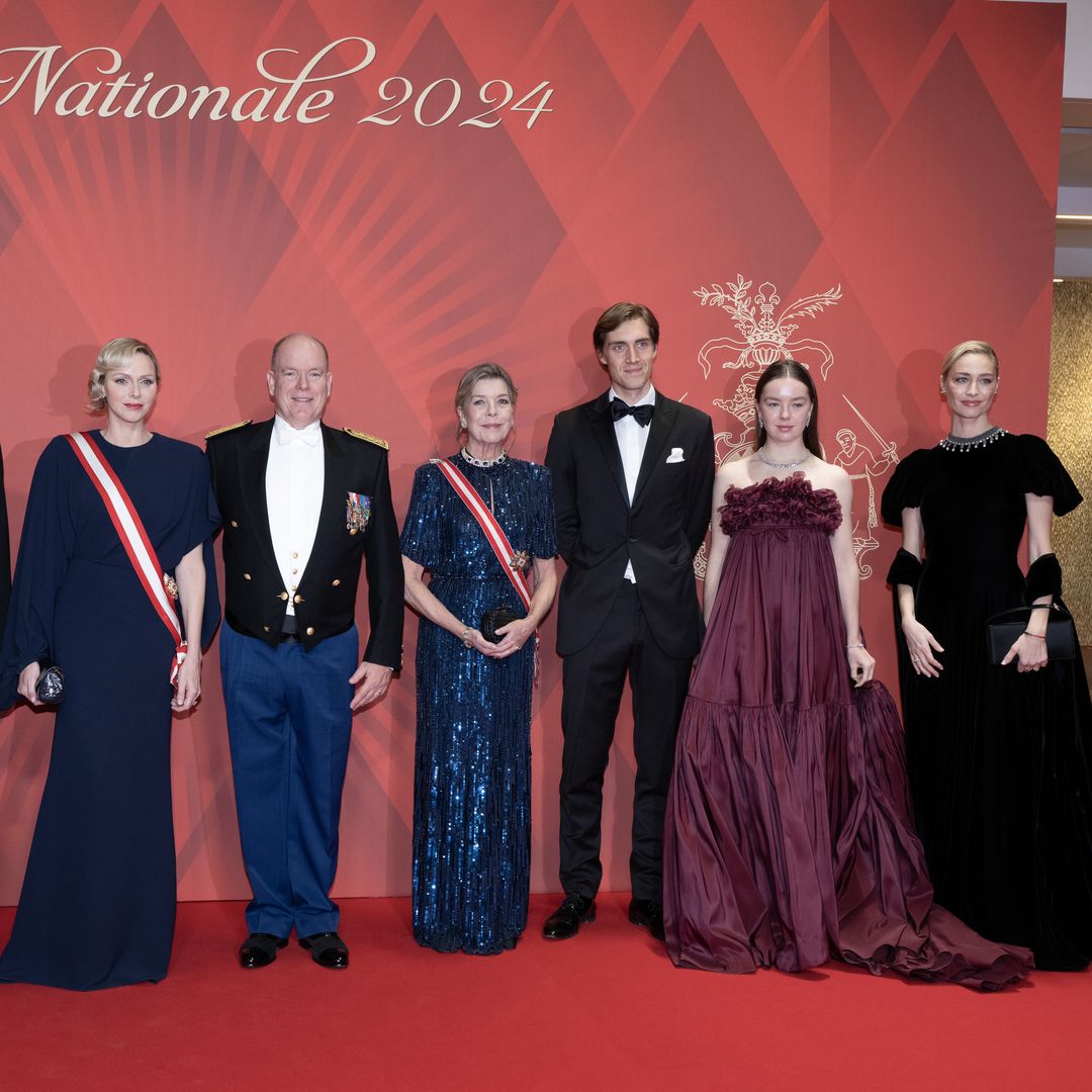 Del brillo de Carolina al terciopelo de Tatiana y Beatrice: los looks de gala del Día Nacional de Mónaco