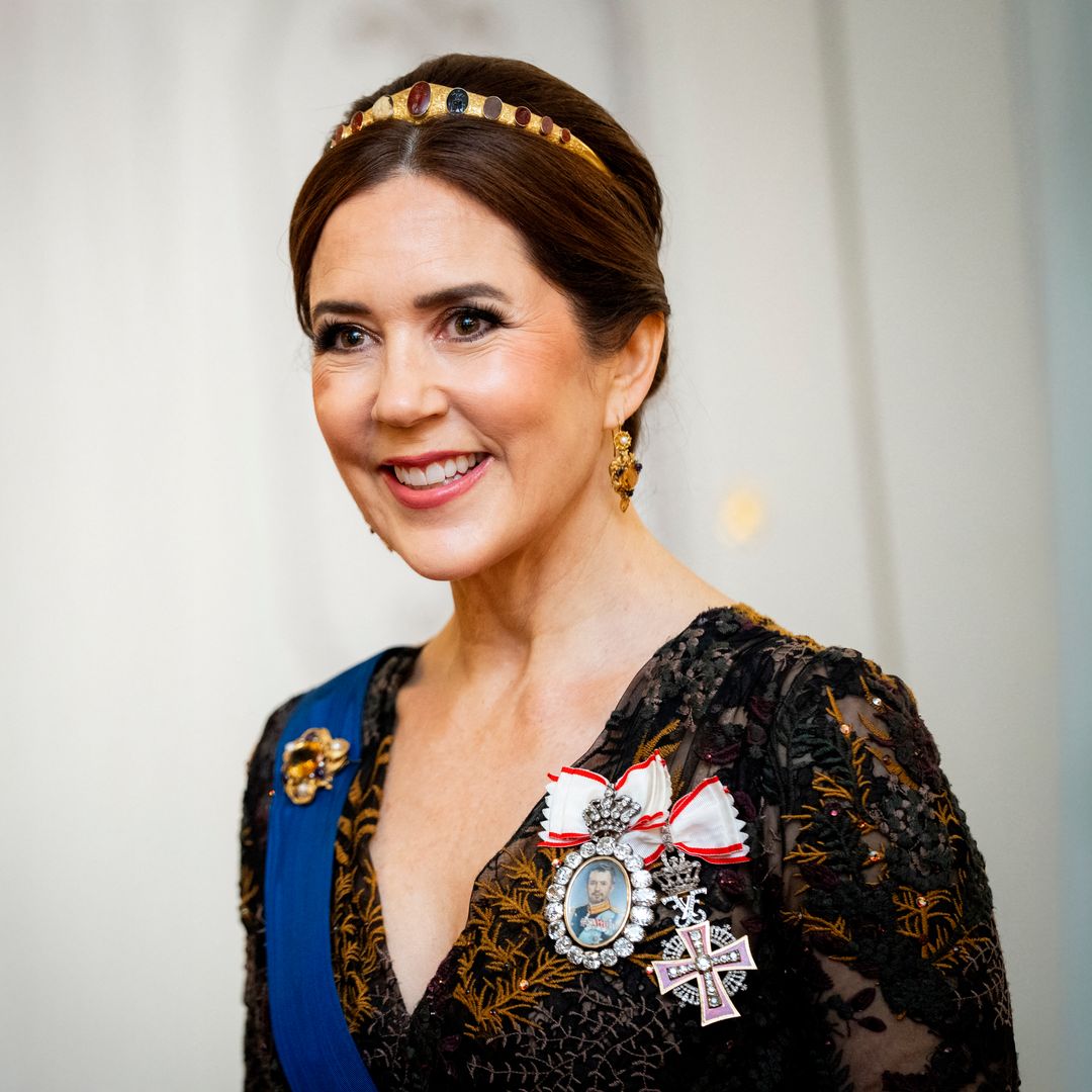 Los looks de Mary de Dinamarca en Finlandia, del abrigo que pidió prestado a su hija a una diadema histórica