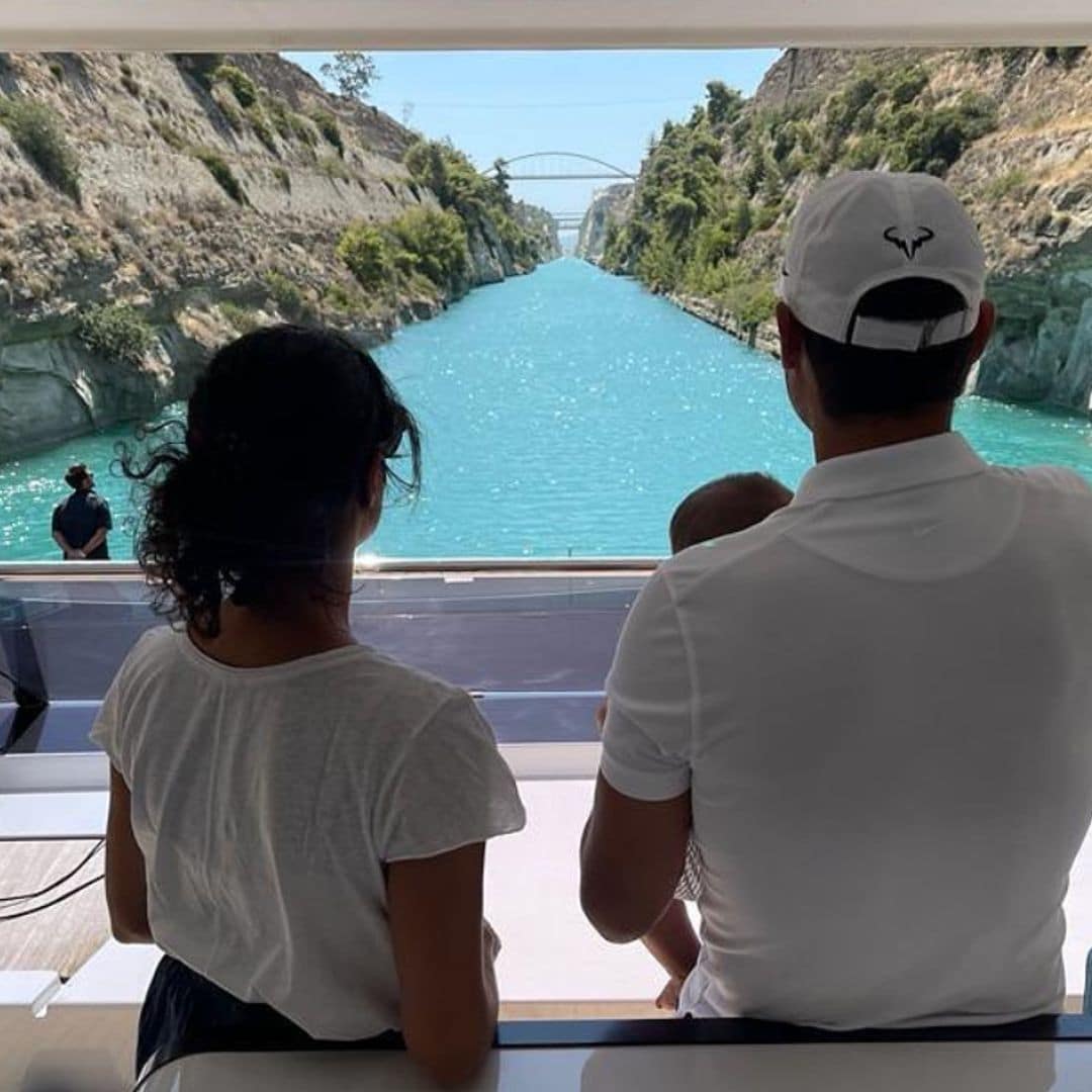 Rafa Nadal comparte las primeras imágenes con su bebé y su mujer durante sus espectaculares vacaciones en Grecia